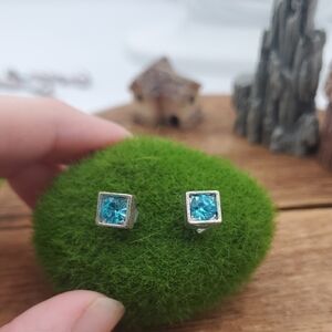 Elegant Silver Tone and Blue Stud Crystal Earrings E875